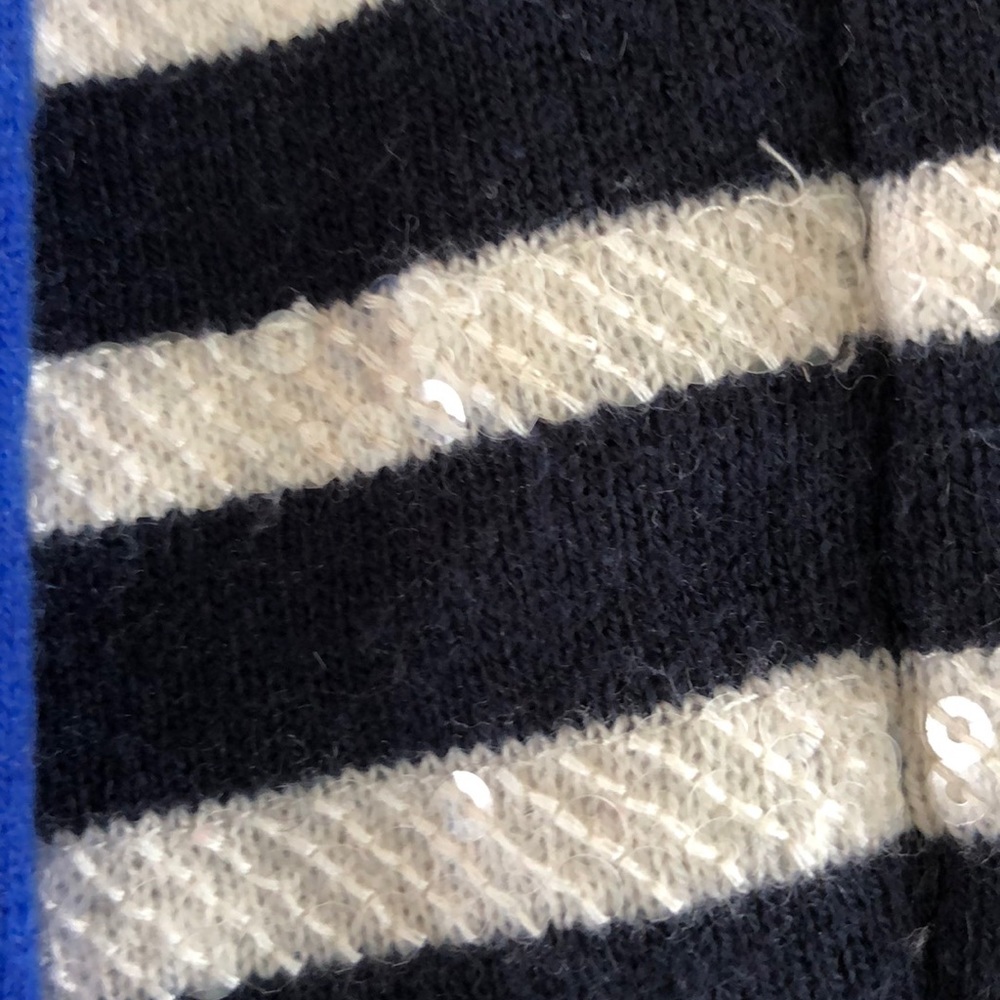 Gap/Extra small - Picture 2 of 3